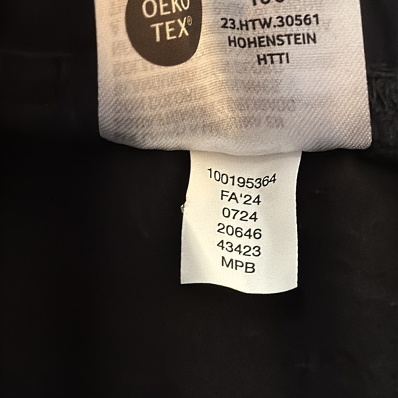 Ideology Women’s Deep Black Fleece Bottoms Size XL
Style 100195364MS NEW - Picture 15 of 15